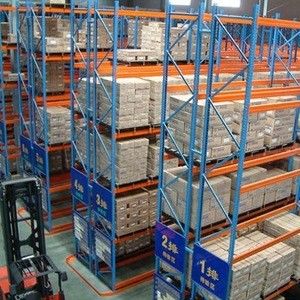 Custom Heavy Duty Storage Racks / Metal Narrow Aisle Industrial Racking Systems